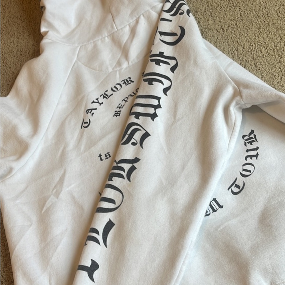 Taylor Swift reputation tour hoodie
